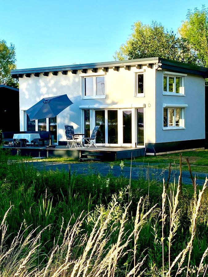 House Of Happiness Mit Seeblick Hungen Exterior foto